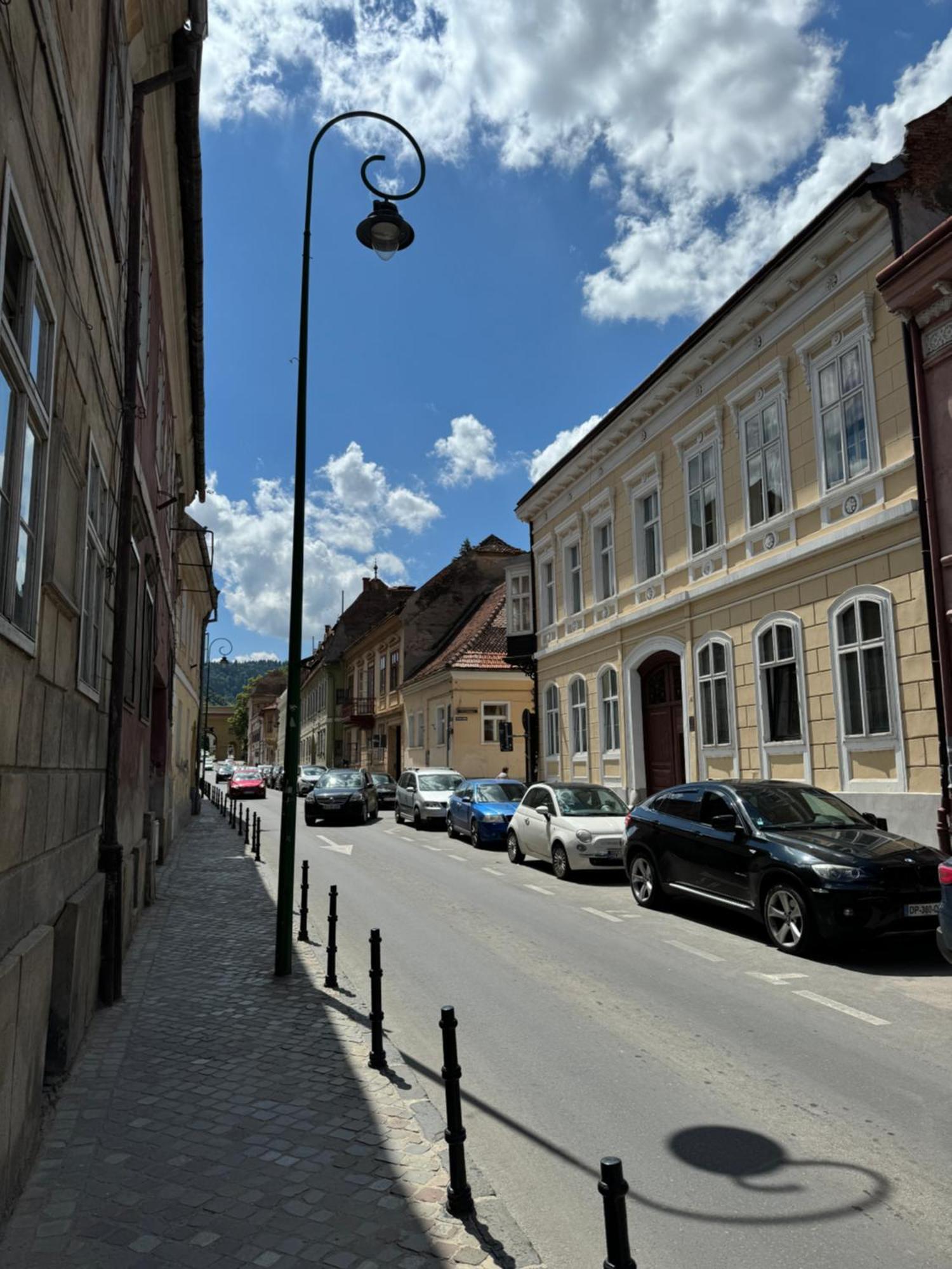 Ari Apartment Braşov Exteriör bild
